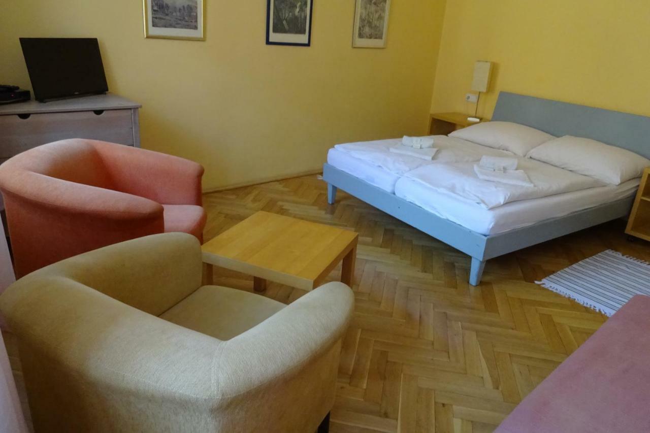 Penzion Konselsky Senk Domažlice Kültér fotó